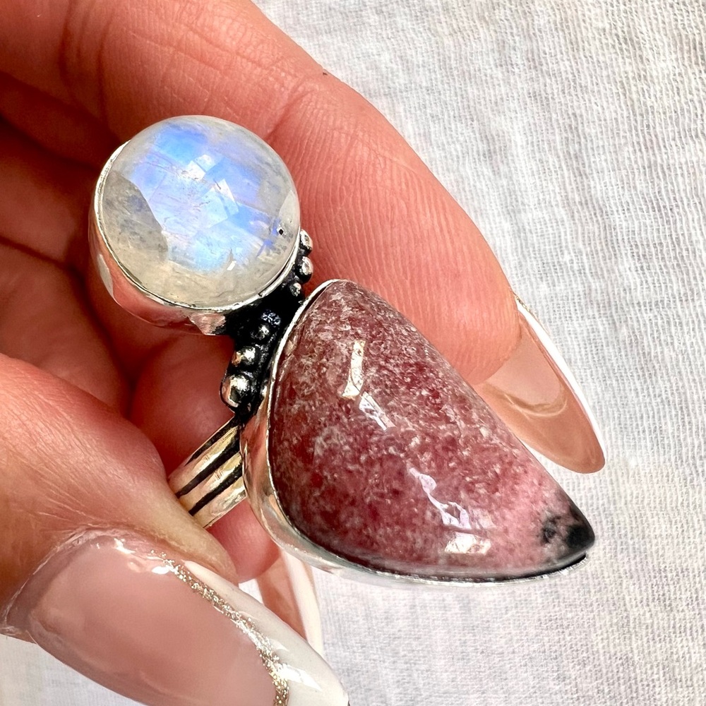 925 LOVE + PEACE Rainbow Flash Moonstone + Rhodonite Ring 7.5
